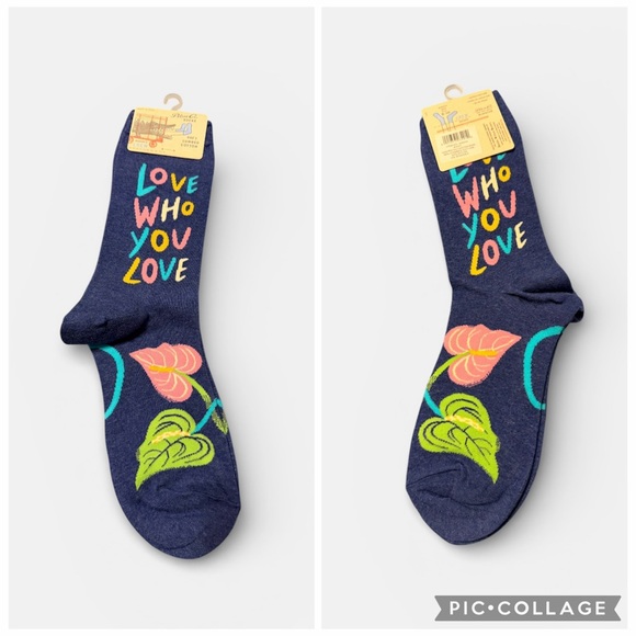 Blue Q Accessories - Blue Q Colorful Love Message Socks